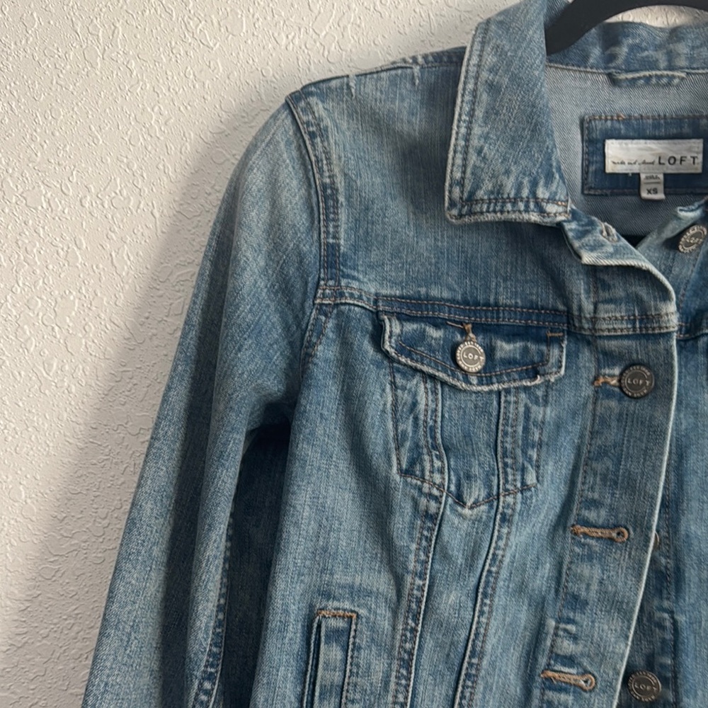 LOFT Classic Blue Jean Jacket - Picture 4 of 6